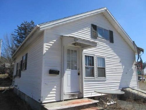 933 Main Road, Holden, ME, 04429 | Card Image