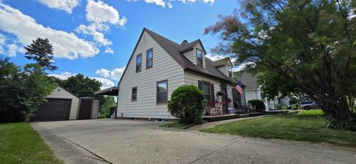 210 Giles Pl, Albert Lea, MN, 56007-2314 | Card Image