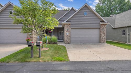 W5398 Martin Ln, Fond Du Lac, WI, 54935-2729 | Card Image
