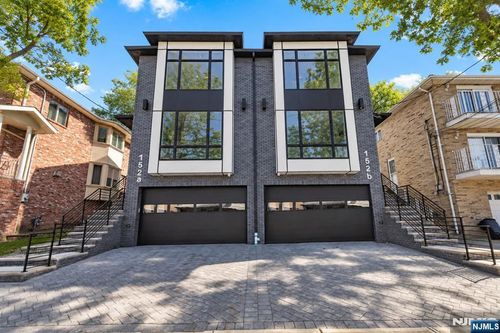 152 Morningside Ln, Palisades Park, NJ, 07650-1918 | Card Image
