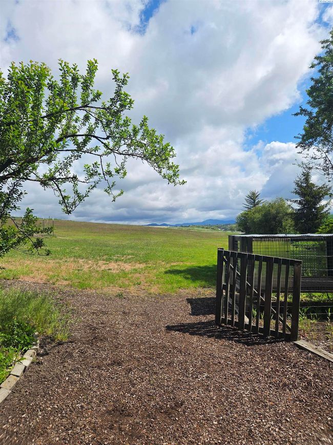 6302 Sand Rd, Home with 4 bedrooms, 3 bathrooms and null parking in Pullman WA | Image 18