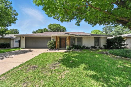 908 Wayside Way, Richardson, TX, 75080-4017 | Card Image