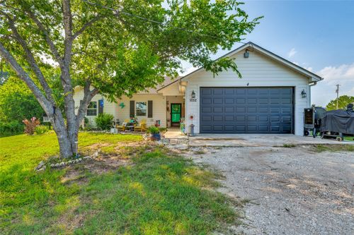 1052 Meandering Way, China Spring, TX, 76633 | Card Image