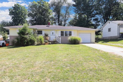 511 Ritter Ave, Greencastle, IN, 46135-1144 | Card Image