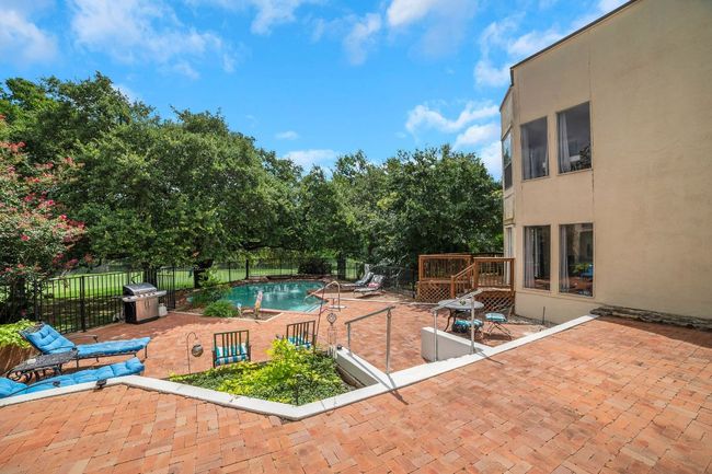 Community pool | Image 27