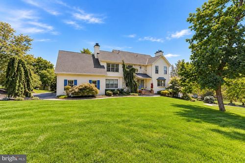 113 Summit Dr, PHOENIXVILLE, PA, 19460-1148 | Card Image