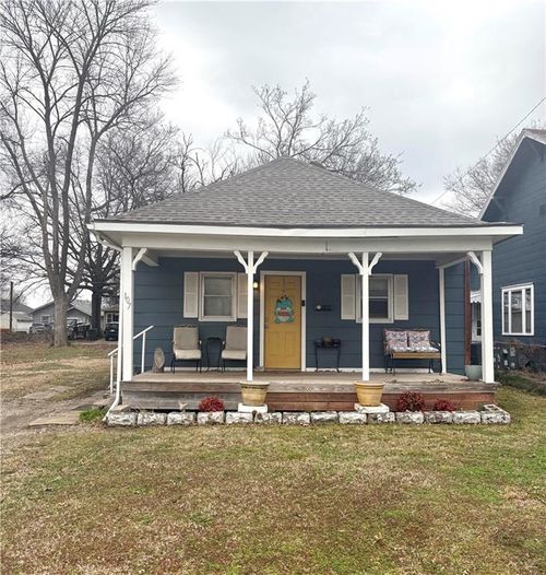 107 E 22nd St, Pittsburg, KS, 66762-2930 | Card Image