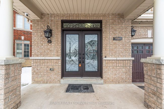 71 Vanderpool Cres, House other with 7 bedrooms, 5 bathrooms and 4 parking in Brampton ON | Image 4