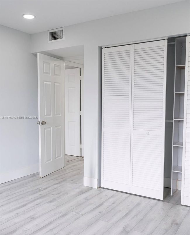 APT-802 - 4174 Inverrary Dr, Condo with 2 bedrooms, 2 bathrooms and null parking in Lauderhill FL | Image 10