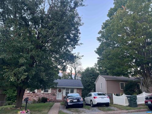 248 Elkin Cir, Waynesboro, VA, 22980-5812 | Card Image