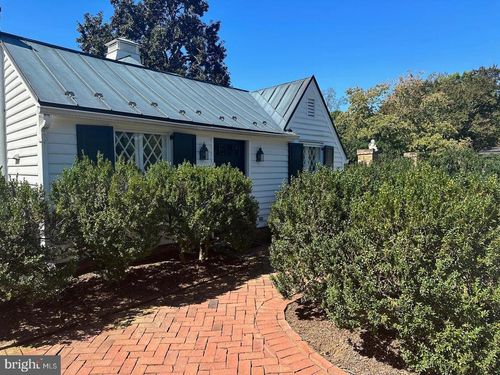 11 Chatham Heights Rd, FREDERICKSBURG, VA, 22405-2567 | Card Image