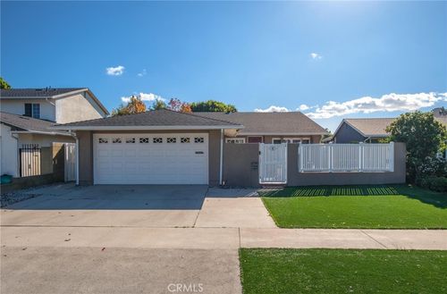 1520 Guilford, Harbor City, CA, 90710 | Card Image