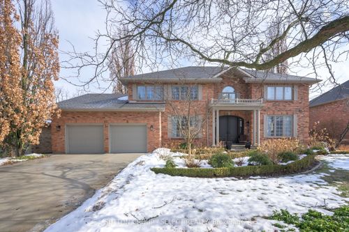 95 Highland Woods Crt, London, ON, N6C5X2 | Card Image