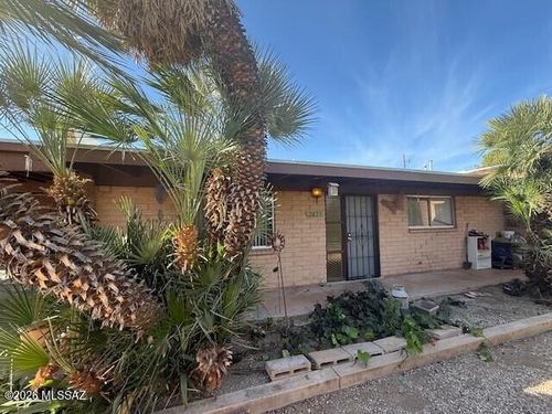 2823 N Eastgate Drive, Tucson, AZ, 85712 | Card Image