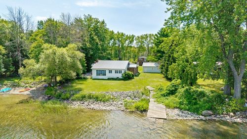 412 N Shore Rd, Isle La Motte, VT, 05463-9743 | Card Image