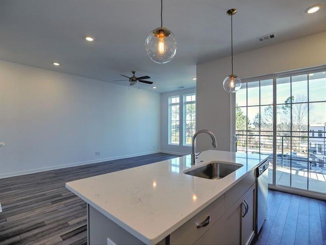 155 Devore Rd, Condo with 2 bedrooms, 1 bathrooms and 1 parking in Alpharetta GA | Image 18
