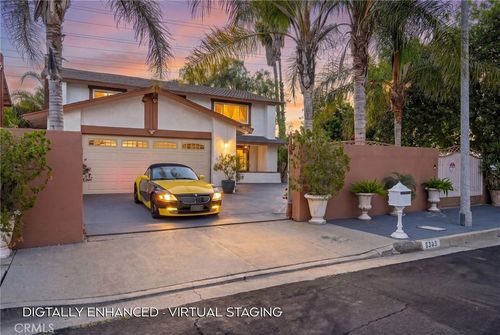 8333 Topeka Dr, Northridge, CA, 91324-4425 | Card Image