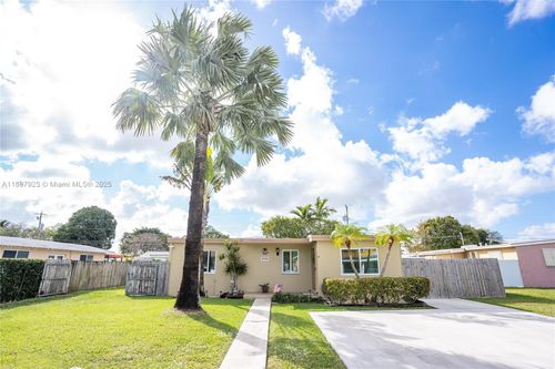 4220 Sw 101st Ave, Miami, FL, 33165-5053 | Card Image