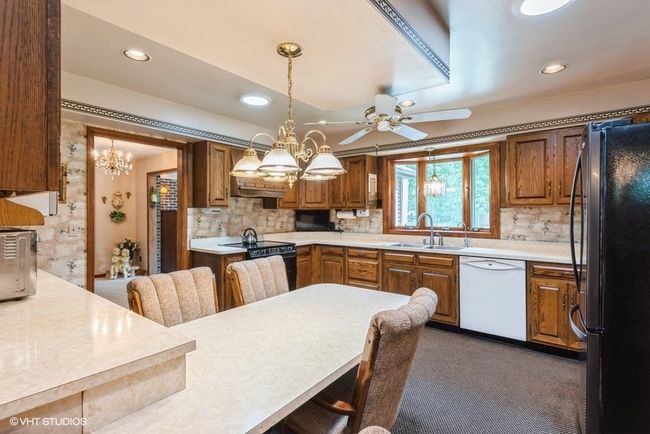 77 N 325 W, House other with 2 bedrooms, 3 bathrooms and 2 parking in Valparaiso IN | Image 10