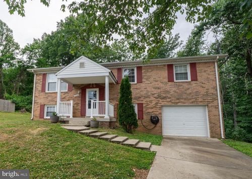 5733 Joan Ln, TEMPLE HILLS, MD, 20748-4742 | Card Image