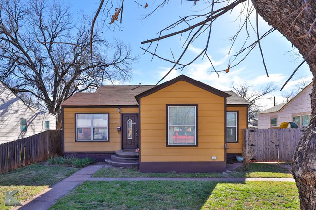 3217 S 5 Th St, House other with 3 bedrooms, 2 bathrooms and null parking in Abilene TX | Image 4