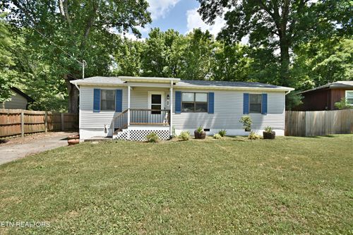 805 Lake Glen Ln, Knoxville, TN, 37920-5707 | Card Image