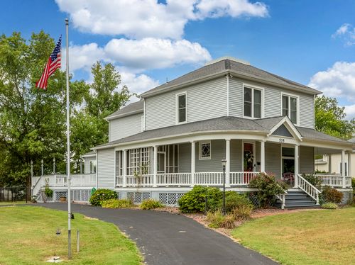 535 E Main St, Du Quoin, IL, 62832-2205 | Card Image