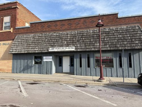 315 S Washington St, Redwood Falls, MN, 56283-1657 | Card Image