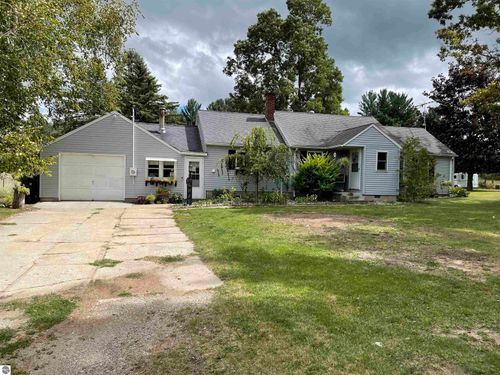 4658 N Croswell Road, Alma, MI, 48801 | Card Image