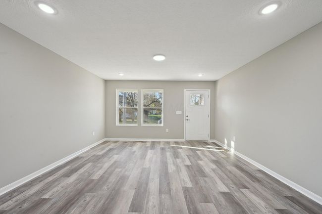 26 Miron St, House other with 3 bedrooms, 2 bathrooms and null parking in Bloomingburg OH | Image 9