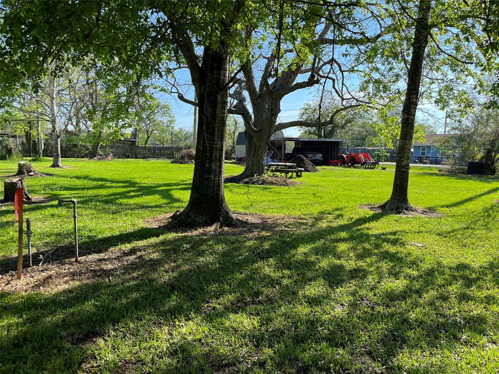 139 Burke, For Sale in Jones Creek Zoocasa