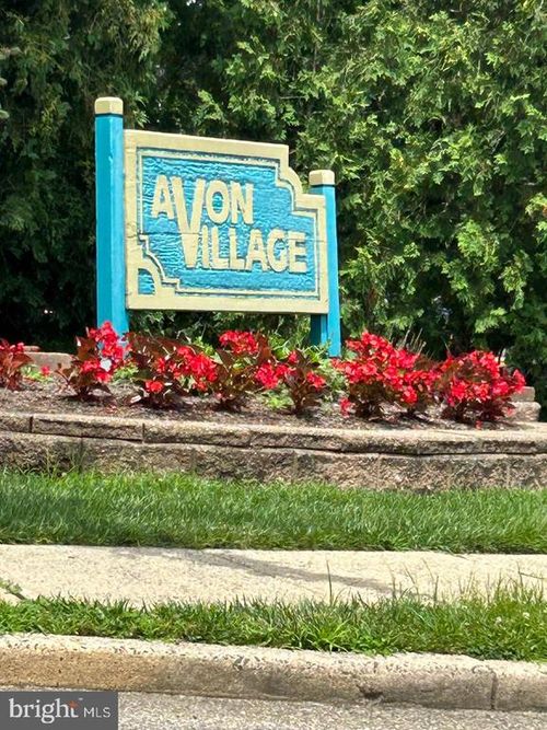 8 Avon Dr, East Windsor, NJ, 08520 | Card Image
