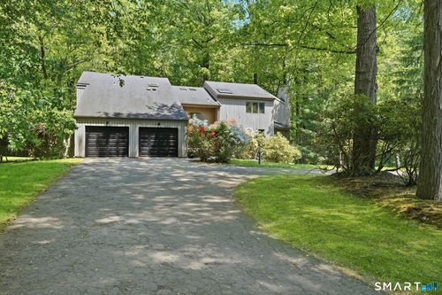 57 Grouse Ln, Woodbridge, CT, 06525-1452 | Card Image