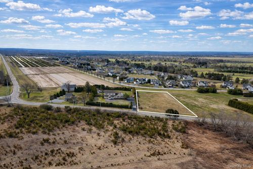 3921 Sound Ave, Riverhead, NY, 11901-1205 | Card Image