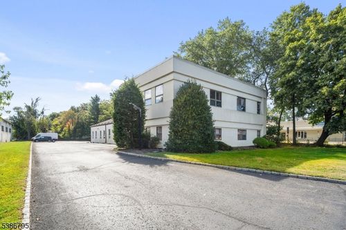 1167 Us Highway 22, Mountainside, NJ, 07092-2807 | Card Image