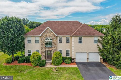 1642 Windmill Ln, BREINIGSVILLE, PA, 18031-1162 | Card Image