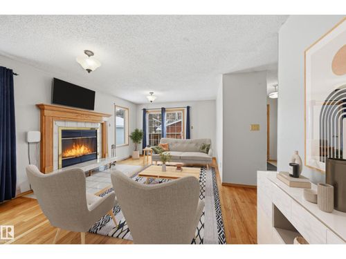 11019 126 St Nw, Edmonton, AB, T5M0P8 | Card Image
