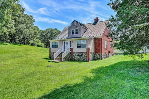 77 Mountain Pass Rd, Blue Ridge, VA, 24064-1405 | Card Image