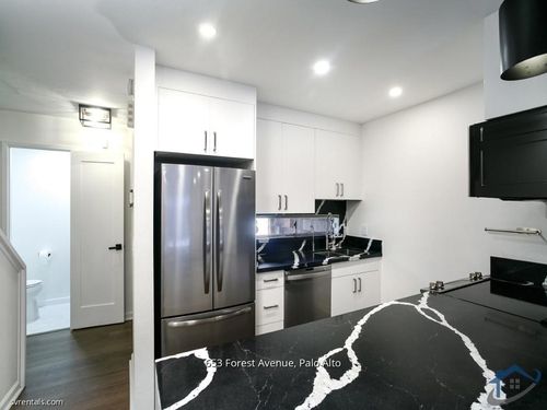 653 Forest Ave, Palo Alto, CA, 94301-1613 | Card Image