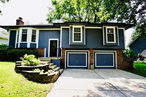 1623 Se Silkwood Ln, Lee's Summit, MO, 64063-6157 | Card Image