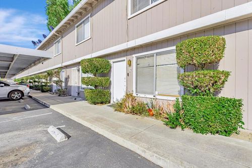 17-805 South St, Hollister, CA, 95023-4933 | Card Image