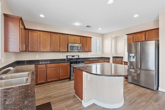 1121 Copper Grass St, House other with 4 bedrooms, 3 bathrooms and null parking in Henderson NV | Image 6