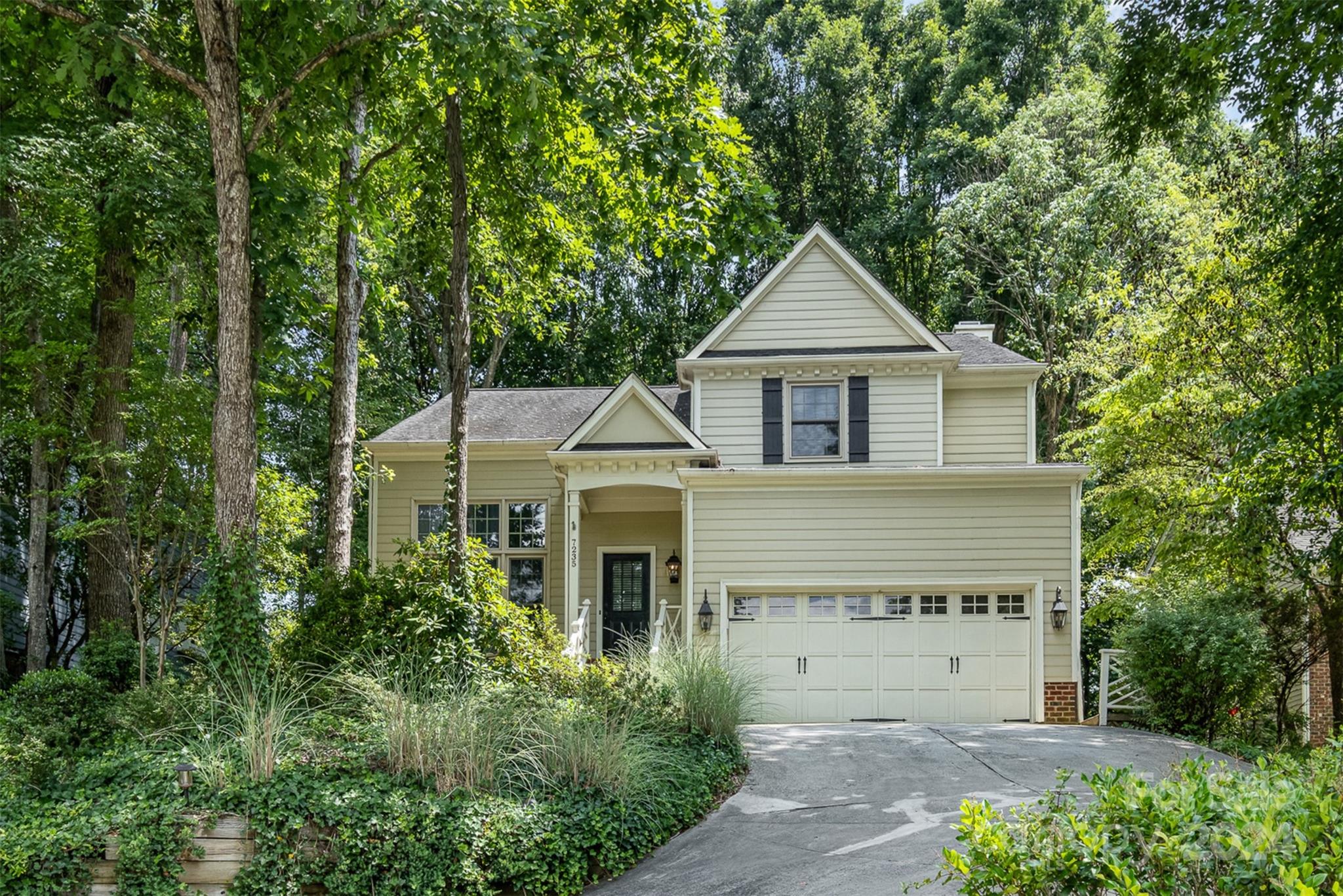 Kinsmore Ln, Charlotte, NC 28269