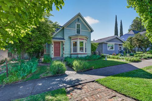 138 3rd St, Ashland, OR, 97520-1942 | Card Image