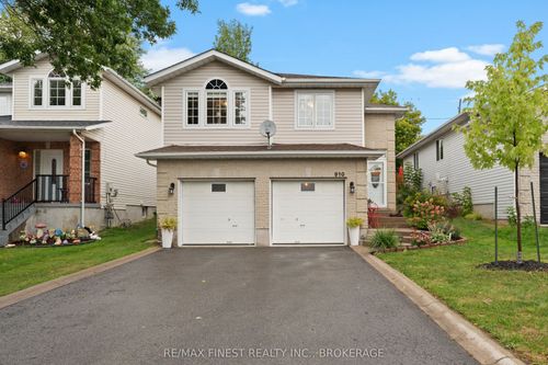910 Lombardy St, Kingston, ON, K7M9C2 | Card Image