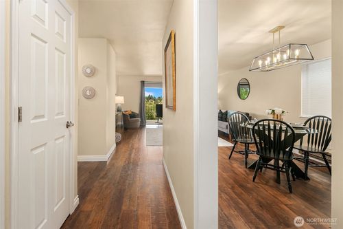 apt-1-5220 21st Ave Ne, Seattle, WA, 98105-3350 | Card Image