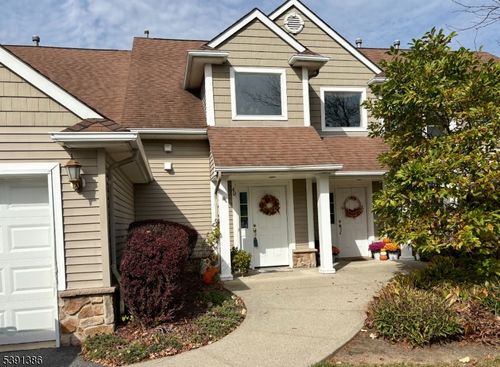 40 Bourne Cir, Hamburg, NJ, 07419-1290 | Card Image