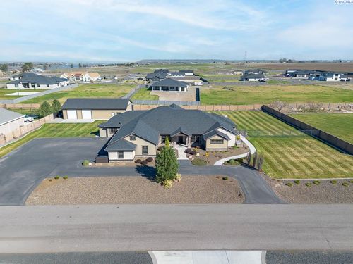 11807 Pelican Road, Pasco, WA, 99301 | Card Image