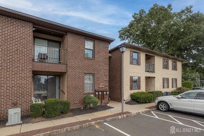 39-B Foxhall, Townhouse with 2 bedrooms, 2 bathrooms and null parking in Middlesex NJ | Image 2