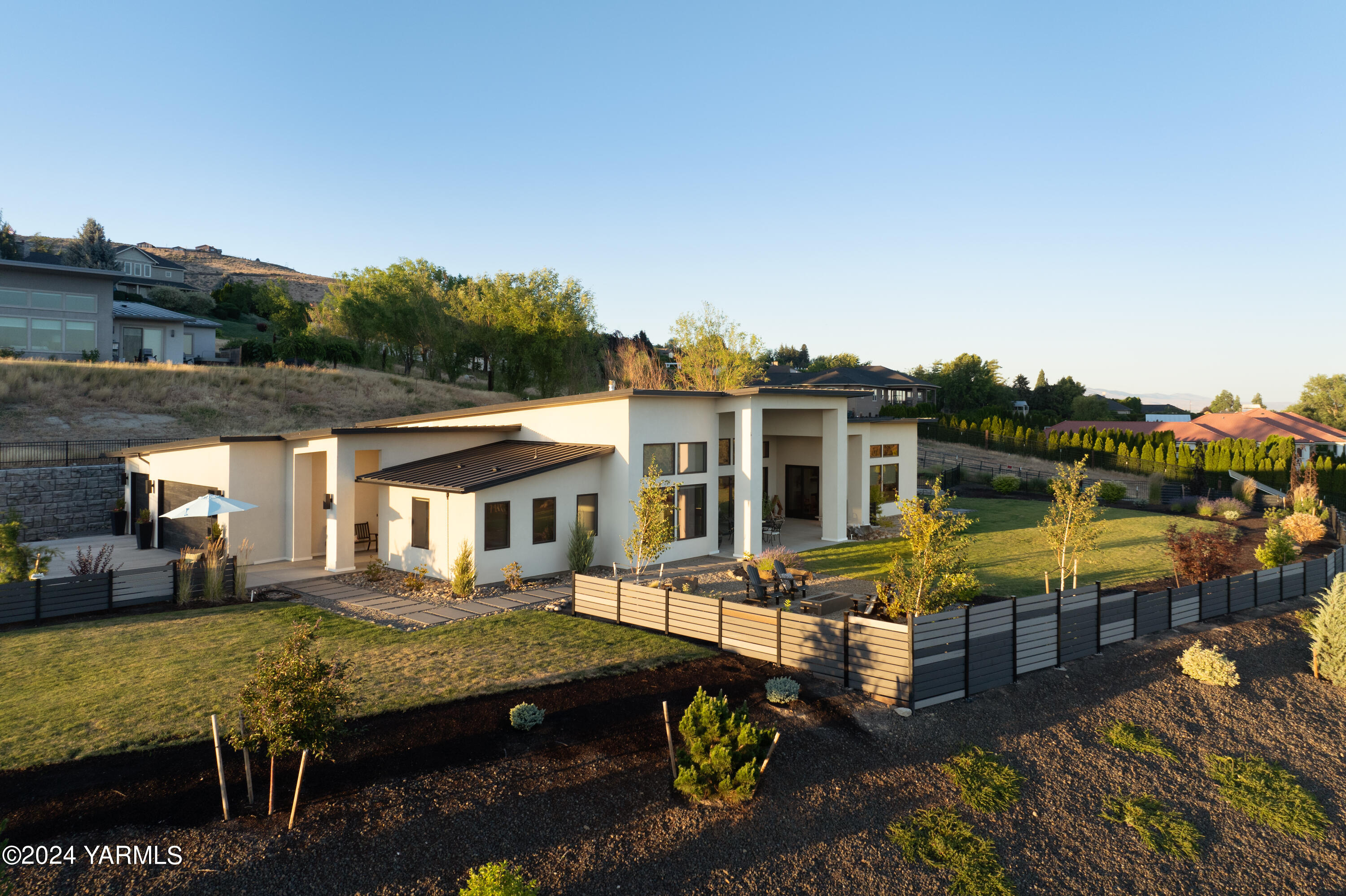 Mountain Shadows Pl, Yakima, WA 98908